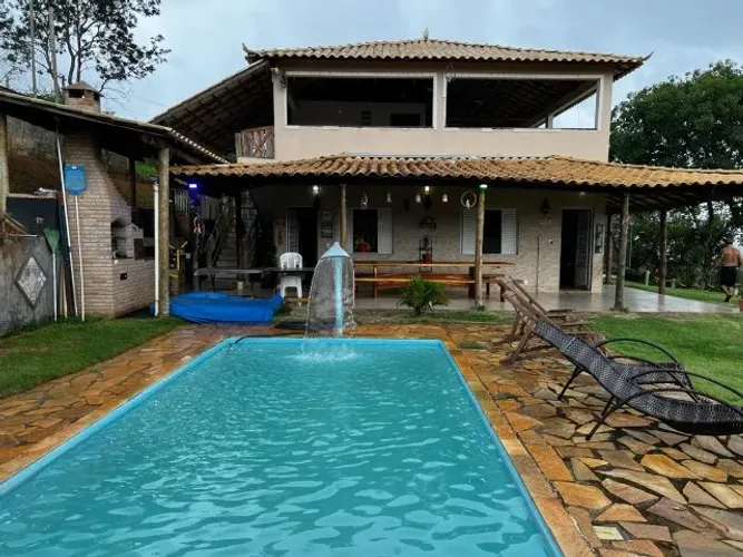 Sitio com Piscina em condominio , canto da siriema