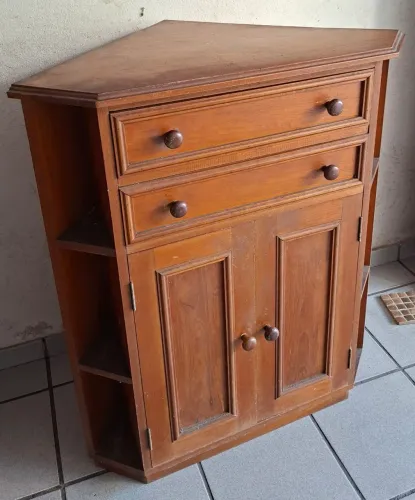Mesa de canto em madeira