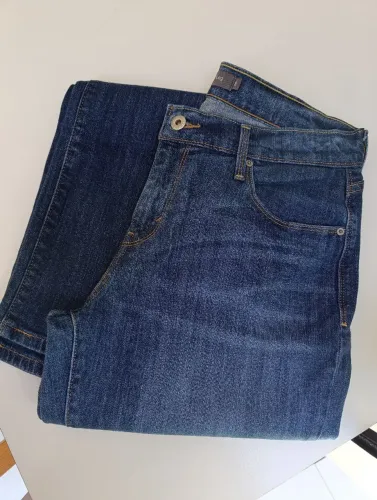 Calça Levi's praticamente nova usada 1x n46 