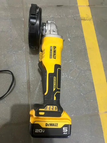 Esmerilhadeira lixadeira dewalt duas bateria