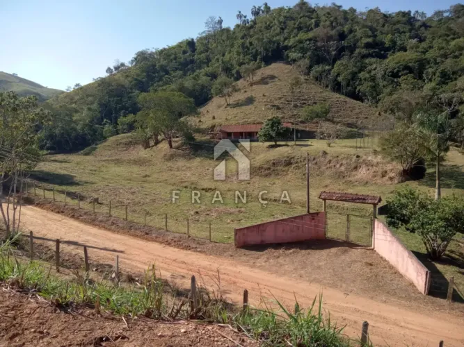 Sítio à venda no bairro Paratei - Jacarei