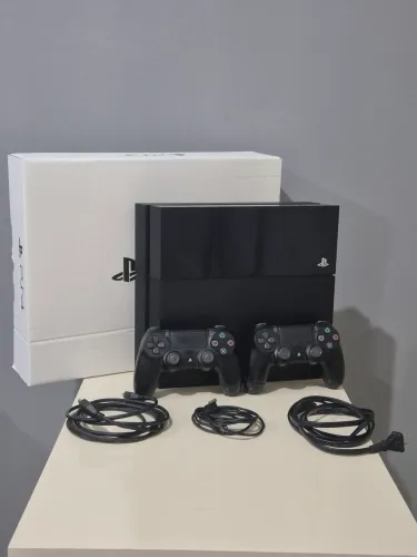 Ps4 + 2 controles + garantia + 15 jogos aceito cartão 12x