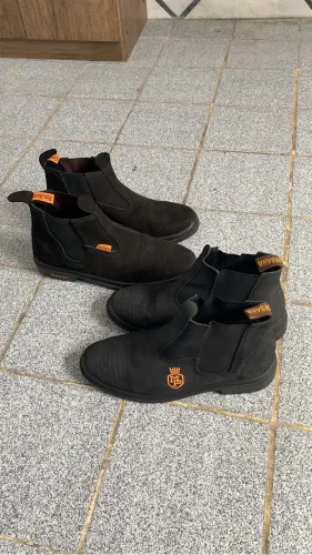 Vendo bota da MP