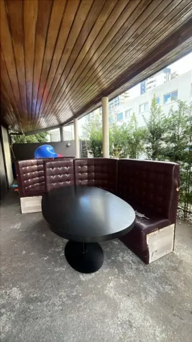 canto alemão com mesa restaurante usado