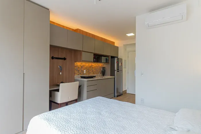 Apartamento mobiliado para locação na Vila Olímpia | 24 m² | Varanda | Lazer completo