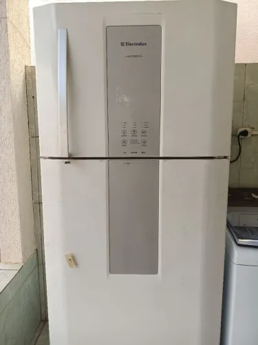 Vende geladeira e maquina de lava
