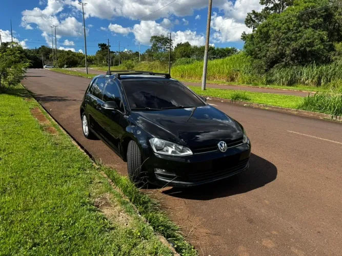 Volkswagen Golf Comfortline 1.4 TSI 140cv Mec. 2015