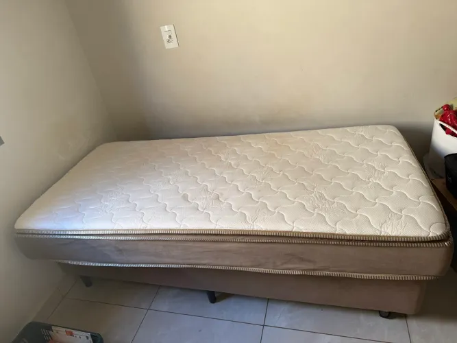 Cama de solteiro box + colchão