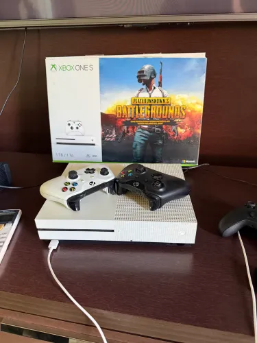Xbox one slim 1TB