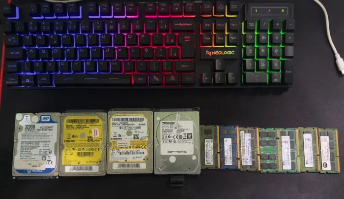 Vendo 1TB 390GB de HD Sata + 12GB de memória ram ddr3 (de notebook)