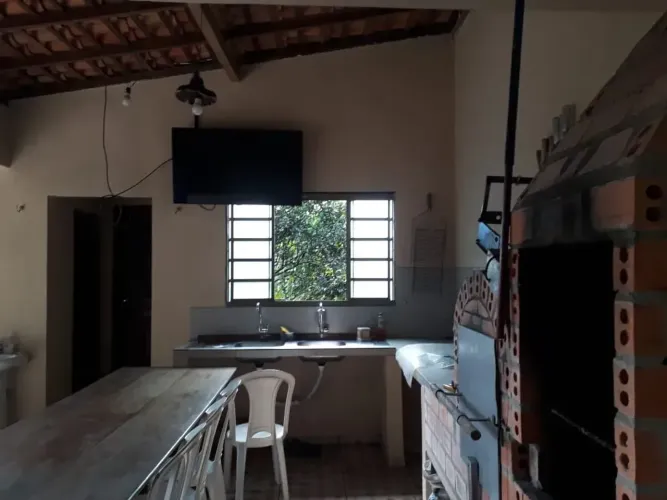 Fazenda/Sítio/Chácara para venda possui 200 metros quadrados com 3 quartos em Centro - Vig