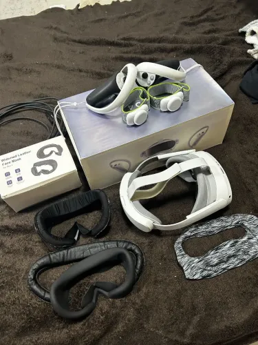 Óculos de Realidade Virtual Pico 4 256GB - Impecável + Vários Acessórios Extras!