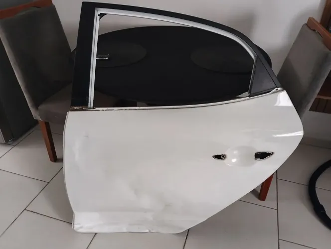 Porta HB20 2021 esquerda traseira