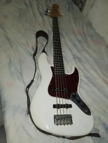 Baixo Seven 5 cordas SJB-57
