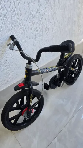 OPORTUNIDADE - VENDO BICICLETA BATMAN - ARO 14