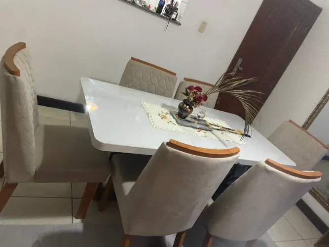 Mesa 6 cadeiras