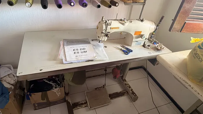 Máquina de costura industrial