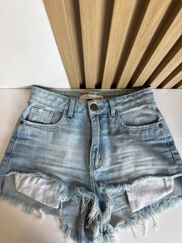 Short Jeans