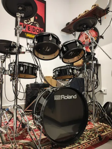 Bateria eletrônica Roland VAD307 (TD17) estado de nova!