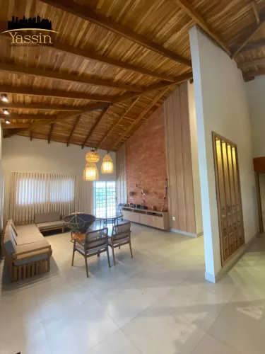 Casa a venda em Chapada dos Guimarães com vista e rodeada de mata nativa
