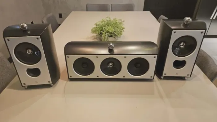 Kit de caixas 3.1  KEF linha Hi End XQ