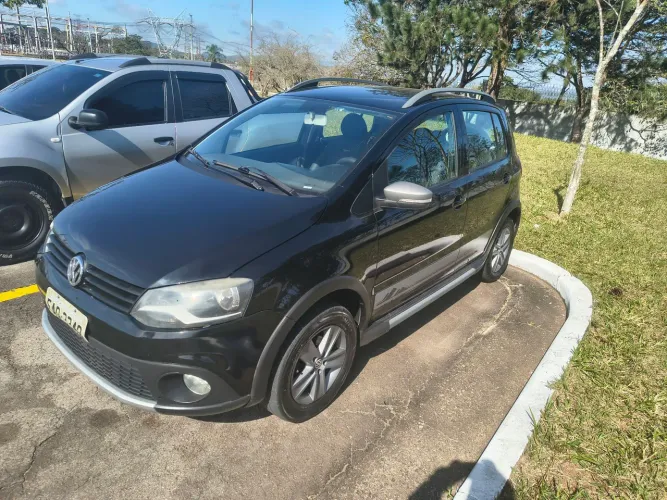 Volkswagen Crossfox 1.6 MI Total Flex 8V 5P 2012