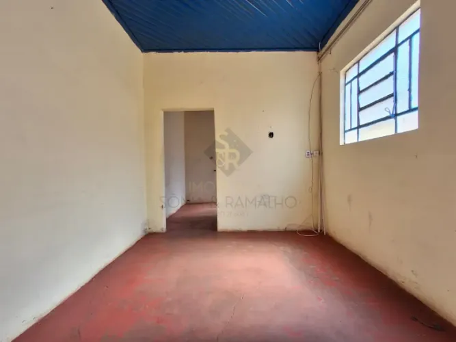 Casa Padrão para Venda no Bairro Vila Tibério, em Ribeirão Preto