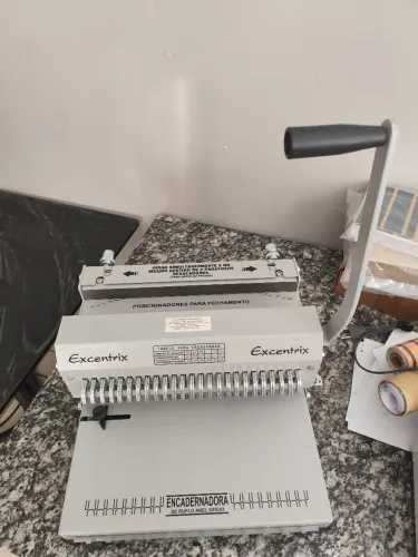 Encadernadora Excentrix Duplo Anel Wire-O - Ofício