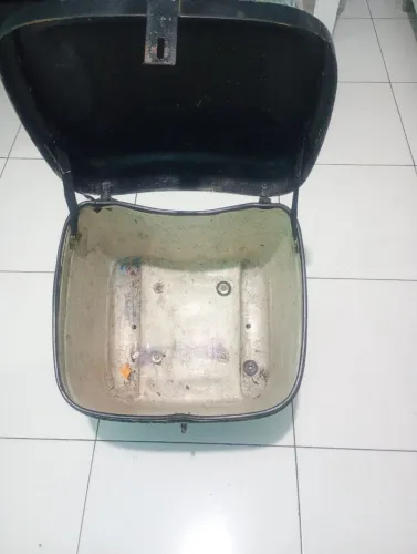 Baú de moto 100 litros dos correios