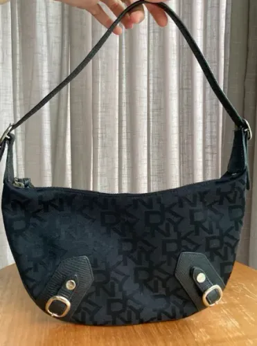 Bolsa DKNY Donna Karan New York Original Vintage Monogram Preta