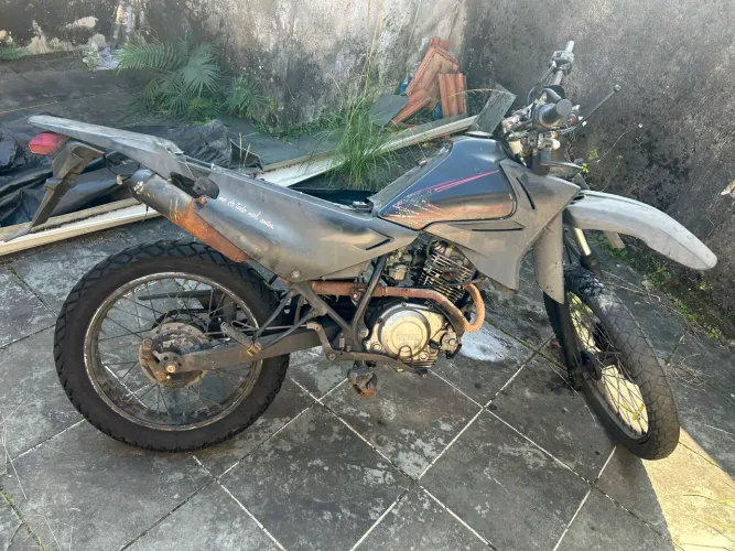 Xtz 125 moto danificada