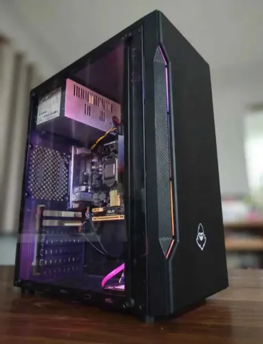 PC Gamer i3 de 4ª Geração - Gabinete Gamer RGB - Roda Tudo