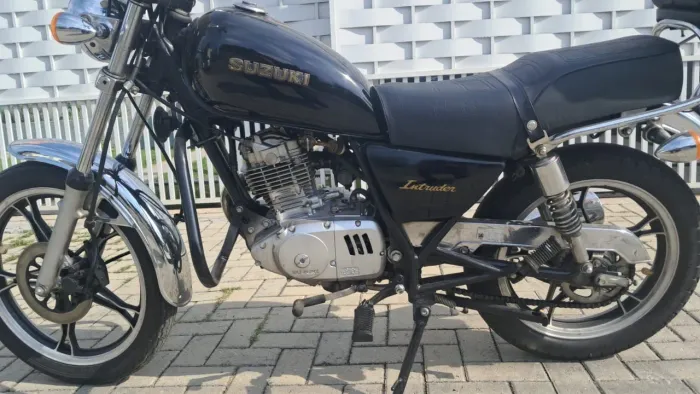 Vendo Intruder 125 2007