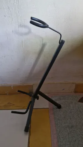 Suporte de violão. 