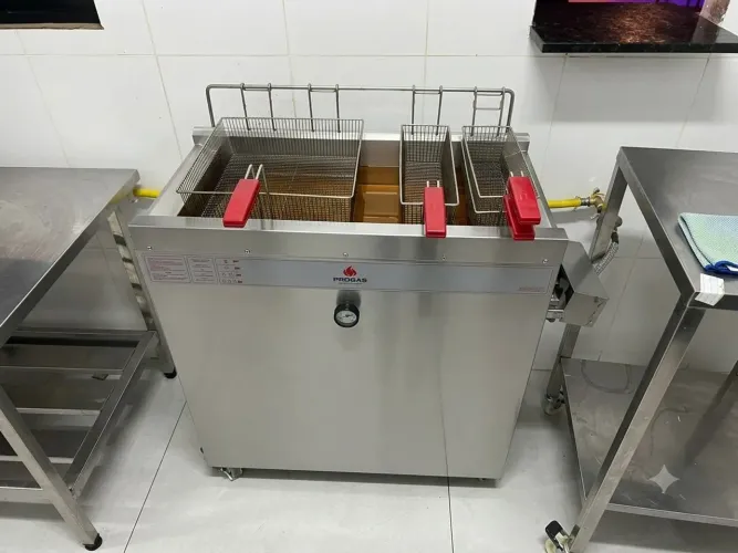 Fritador Água e Óleo Progás Fry Fritter PR-3000 BPG Style A Gás Baixa Pressão 36L P29768