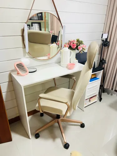 Vendo cadeira Office Gran Bege e Rosé da marca Westwing
