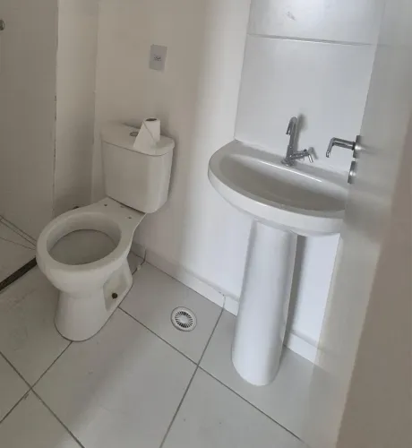 Kit Banheiro Completo | 2 Lavatórios c/ Torneiras + Vaso + Porta