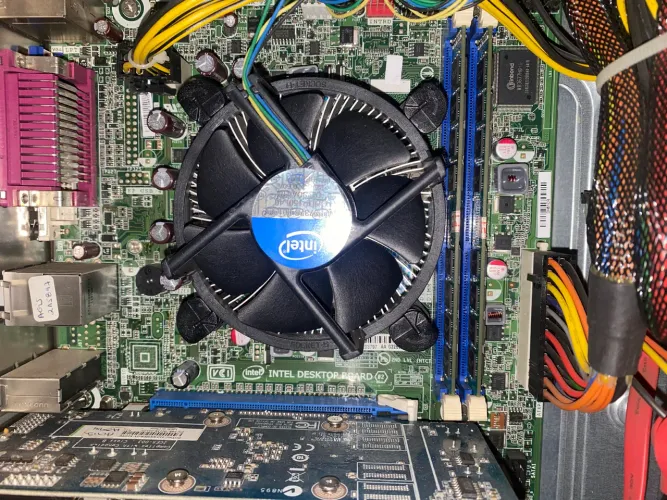 Computador Desktop i5 | 16GB RAM | SSD 240GB | NVIDIA GeForce G210 | Windows 10