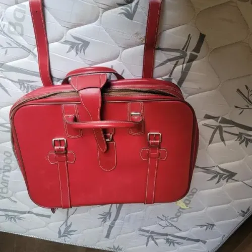 Mala vintage de couro (64 x 16 x 44 cm)