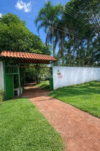 CHÁCARA EM HIDROLANDIA ( DIVISA COM GARAVELO)