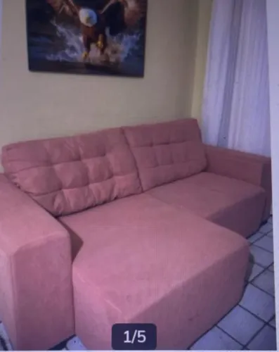 Sofá e ar condicionado 