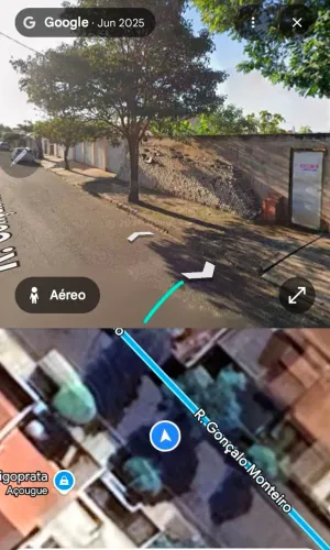 Terreno todo fechado com muros e plano