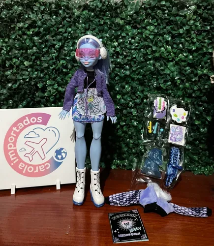 Monster High Abbey Fearbook 