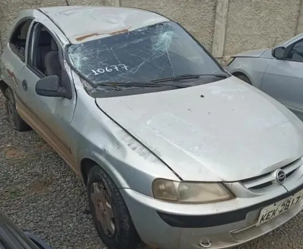 CELTA VHC 1.0 VENDO PEÇAS 