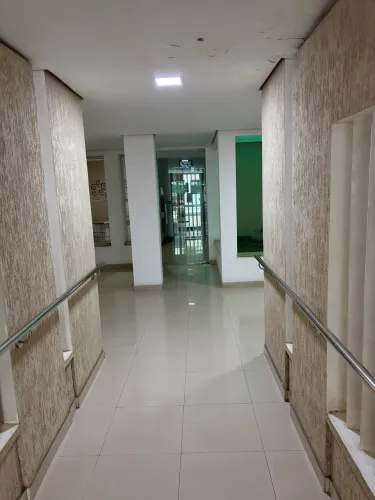 Alugo qto e sala elev. Varanda elevador 