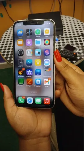 iPhone 12,novinho tela original bateria nunca trocada, motivo de venda vou compra outro 