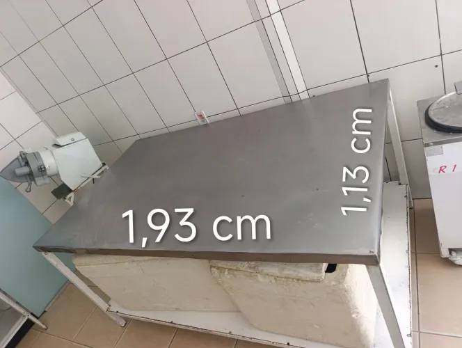 Mesa com tampo de inox Chapa 14