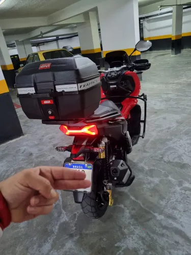 Honda adv 2021 vermelha unico dono