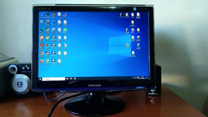 Monitor Samsung SyncMaster T190 LCD widescreen 19 polegadas,Vga Dvi,Exelente Impecável