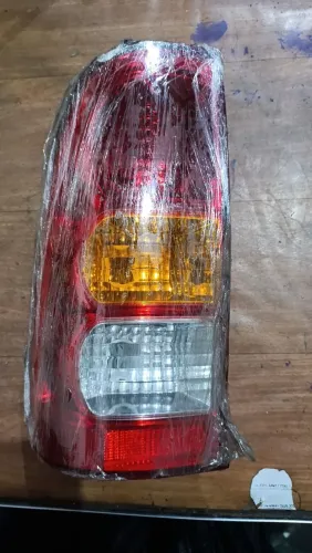 Lanterna traseira esquerda da Hilux 2009/2010 original 